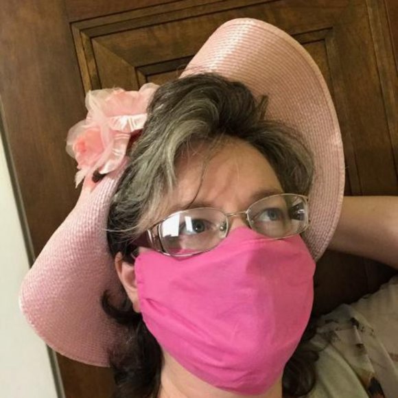 Pink Kentucky Derby with matching accent Flowers